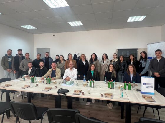 Посета на студенти од Економскиот факултет при Универзитетот „Мајка Тереза“ во ИСОС